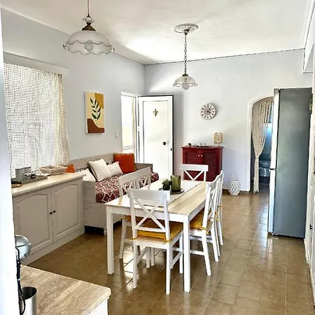 Διαμέρισμα Aura House - Serene And Breezy Under Pines Kalipádhon